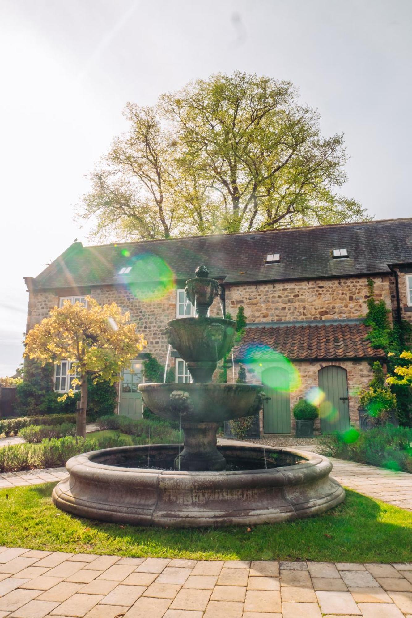 The Old Coach House 호텔 리펀 외부 사진